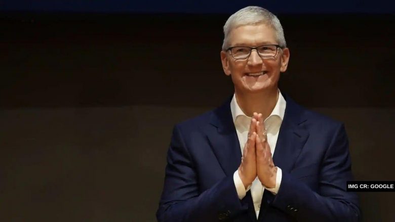 Apple CEO Tim Cook Puts An End To Speculations About iPhone Cameras- Reveals This Secret